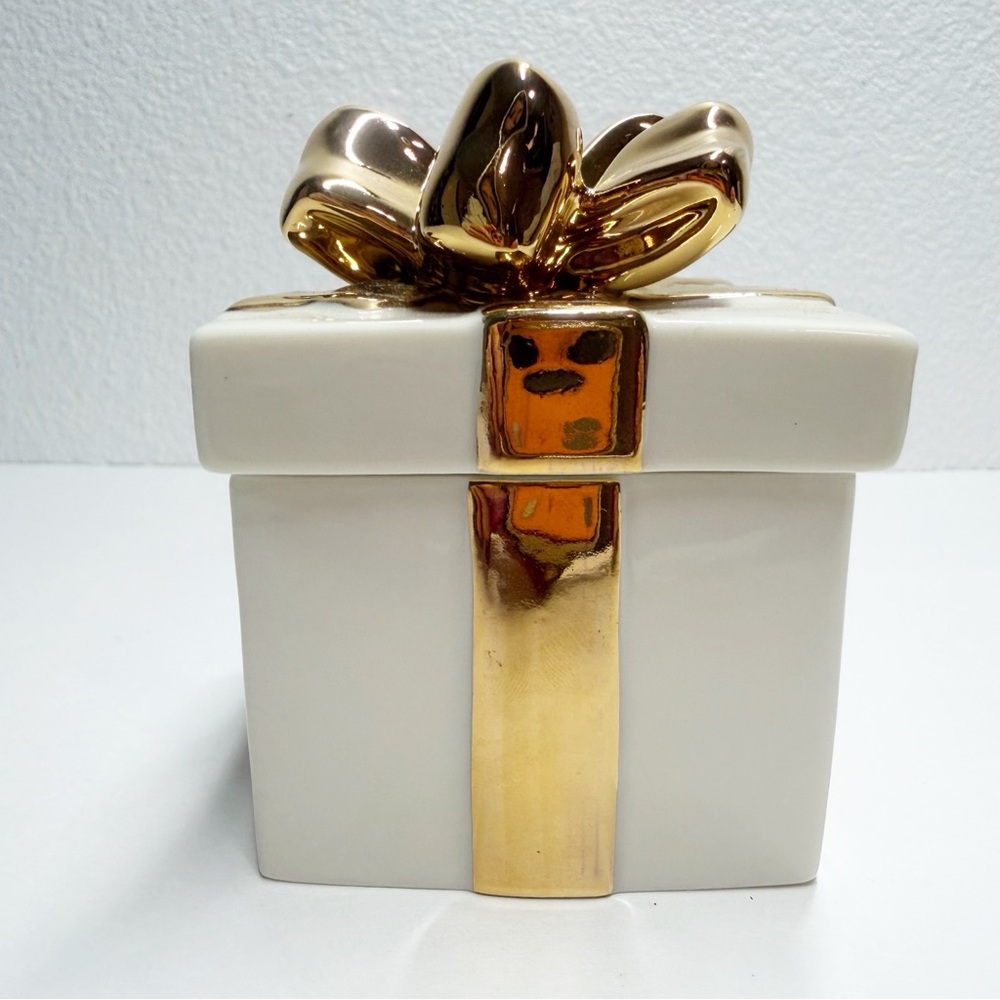 Mikasa Fine China Holiday Elegant Gift Box Trinket Box - Picture 6 of 10
